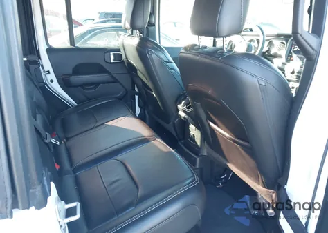 2023 Jeep Wrangler 4Xe Sahara 4X4 z USA, uszkodzony, nr VIN 1C4JJXP67PW686095